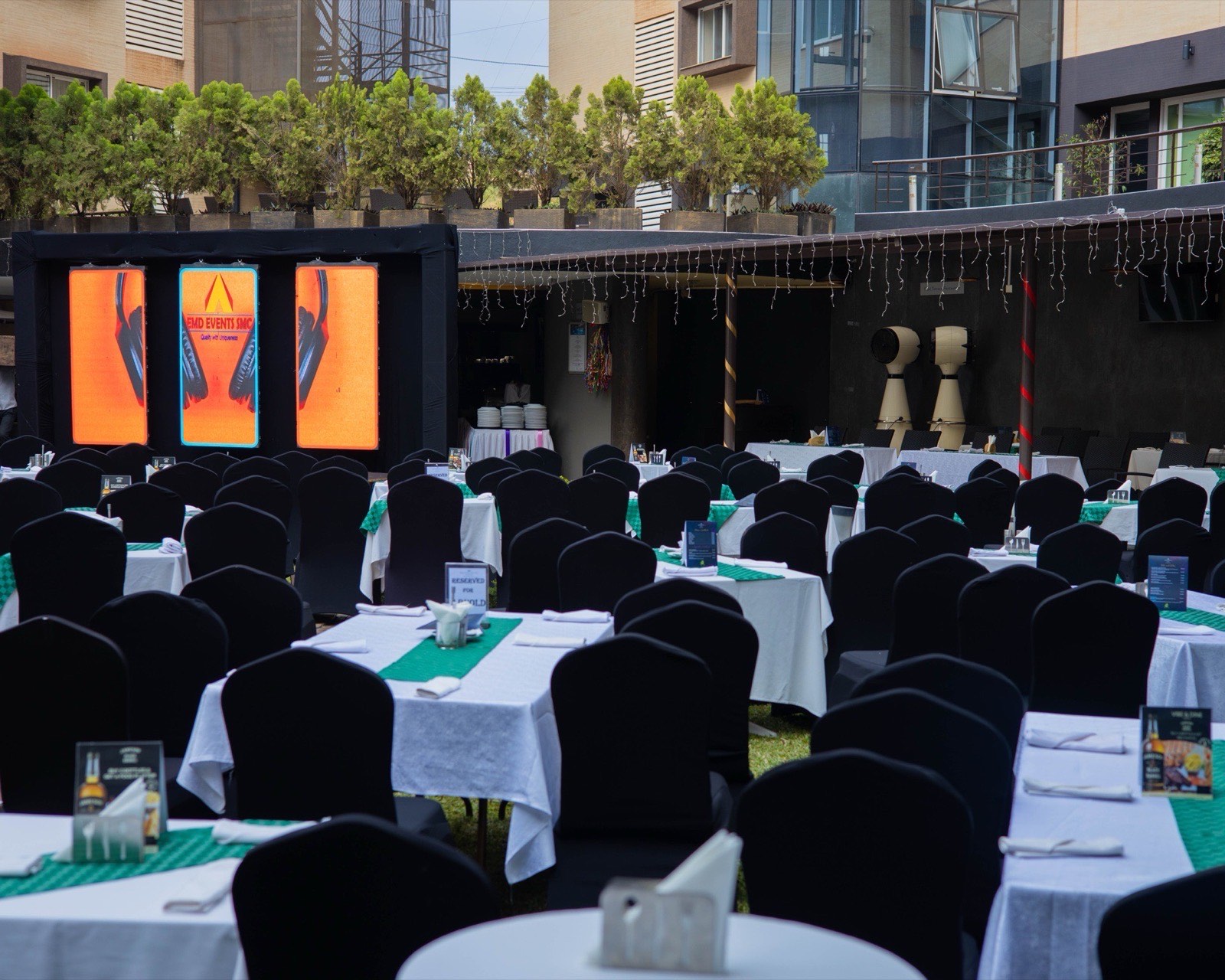 Tropicanna Poolside set up for an evening event
